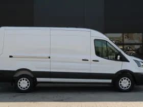 Ford Transit 350 2.0 TDCI L3H2 Trend 130pk Trend - Navigatie - Blind Spot - Adaptive cruise - Camera - 270gr deuren - Trekhaak - Rijklaar thumbnail 26