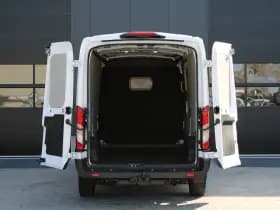 Ford Transit 350 2.0 TDCI L3H2 Trend 130pk Trend - Navigatie - Blind Spot - Adaptive cruise - Camera - 270gr deuren - Trekhaak - Rijklaar thumbnail 4