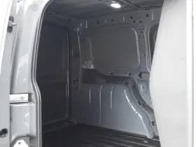 Volkswagen Caddy Cargo 2.0 TDI 122pk DSG7 - Carplay - Adaptive Cruise - Trekhaak - Navigatie - Dig. cockpit - Ergocomfort stoel - Stoelverwarming - Rijklaar thumbnail 5