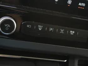 Ford Tourneo Custom 320 2.0 TDCI L2H1 Titanium X DC 170pk - Adaptive Cruise - LED - Blind Spot - Leder - Navigatie - 360 Camera - Trekhaak - Rijklaar thumbnail 35