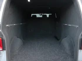 Volkswagen Transporter 2.0 TDI L2H1 28 Bulli 150pk - 20 Inch - Camera - Trekhaak - Leder - ACC - LED - Rijklaar thumbnail 11