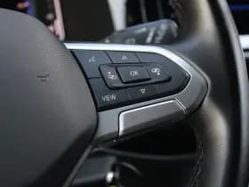 Volkswagen Transporter 2.0 TDI L2H1 28 Bulli 150pk - 20 Inch - Camera - Trekhaak - Leder - ACC - LED - Rijklaar thumbnail 31