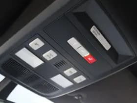 Volkswagen Transporter 2.0 TDI L2H1 28 Bulli 150pk - 20 Inch - Camera - Trekhaak - Leder - ACC - LED - Rijklaar thumbnail 37