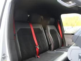 Volkswagen Transporter 2.0 TDI L2H1 28 Bulli 150pk - 20 Inch - Camera - Trekhaak - Leder - ACC - LED - Rijklaar thumbnail 39