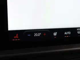 Ford Transit Custom 320 2.0 TDCI L2H1 Limited 150pk - Adaptive Cruise - Verwarmd stuur - Blind spot - Navigatie - Camera - Draadloos laden - Rijklaar thumbnail 28