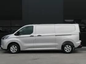 Ford Transit Custom 320 2.5 PHEV L2H1 Trend 232pk - 5 jaar GARANTIE - 2x Schuifdeur - Adaptive Cruise - Blind Spot - Navigatie - Camera - Verwarmd Stuur - Rijklaar thumbnail 9