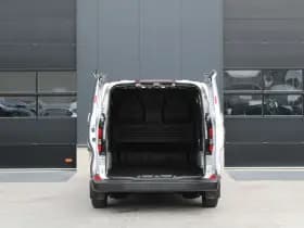 Ford Transit Custom 320 2.5 PHEV L2H1 Trend 232pk - 5 jaar GARANTIE - 2x Schuifdeur - Adaptive Cruise - Blind Spot - Navigatie - Camera - Verwarmd Stuur - Rijklaar thumbnail 10