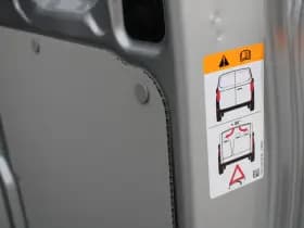 Ford Transit Custom 320 2.5 PHEV L2H1 Trend 232pk - 5 jaar GARANTIE - 2x Schuifdeur - Adaptive Cruise - Blind Spot - Navigatie - Camera - Verwarmd Stuur - Rijklaar thumbnail 41