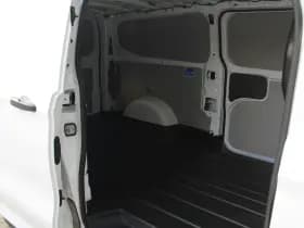 Ford Transit Custom 320 2.5 PHEV L2H1 Trend 232pk - 5 jaar GARANTIE - 2x Schuifdeur - Adaptive Cruise - Blind Spot - Navigatie - Camera - Verwarmd Stuur - Rijklaar thumbnail 12