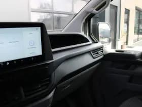 Ford Transit Custom 320 2.5 PHEV L2H1 Trend 232pk - 5 jaar GARANTIE - 2x Schuifdeur - Adaptive Cruise - Blind Spot - Navigatie - Camera - Verwarmd Stuur - Rijklaar thumbnail 32