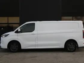 Ford E-Transit Custom 340 L2H1 Limited 65 kWh 218pk - LED - 360 Camera - B&O - ACC - Navi - Stoel/Stuurverwarming - Rijklaar thumbnail 9