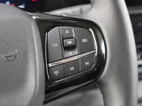 Ford Transit Custom 340 2.5 PHEV L2H1 Limited 232pk - 8 zits - Adaptive Cruise - Blind spot - Navi - Stuurverwarming - Airco achterin - Incl BPM - Rijklaar thumbnail 14