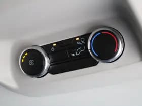 Ford Transit Custom 340 2.5 PHEV L2H1 Limited 232pk - 8 zits - Adaptive Cruise - Blind spot - Navi - Stuurverwarming - Airco achterin - Incl BPM - Rijklaar thumbnail 43