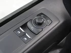 Ford Transit Custom 340 2.5 PHEV L2H1 Limited 232pk - 8 zits - Adaptive Cruise - Blind spot - Navi - Stuurverwarming - Airco achterin - Incl BPM - Rijklaar thumbnail 8