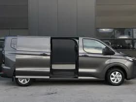 Ford Transit Custom 320 2.5 PHEV L2H1 Trend 232pk - 5 jaar GARANTIE - 2x Schuifdeur - Adaptive Cruise - Blind Spot - Navigatie - Camera - Verwarmd Stuur - Rijklaar thumbnail 5