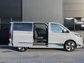Ford Transit Custom 320 2.5 PHEV L1H1 Sport DC 232pk - 2x Schuif - 360 Camera - ACC - Keyless - Stoel/Stuurverwarming - Blindspot - Incl BPM - Rijklaar thumbnail 5