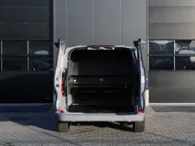 Ford Transit Custom 320 2.5 PHEV L1H1 Sport DC 232pk - 2x Schuif - 360 Camera - ACC - Keyless - Stoel/Stuurverwarming - Blindspot - Incl BPM - Rijklaar thumbnail 8