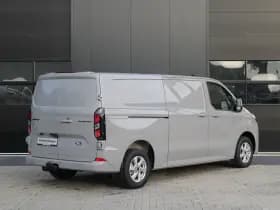 Ford Transit Custom 320 2.5 PHEV L2H1 Limited 232pk - 2x Schuifdeur - Trekhaak - Stoel/Stuurverwarming - ACC - Blindspot - Keyless - Rijklaar thumbnail 6