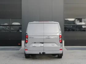 Ford Transit Custom 320 2.5 PHEV L2H1 Limited 232pk - 2x Schuifdeur - Trekhaak - Stoel/Stuurverwarming - ACC - Blindspot - Keyless - Rijklaar thumbnail 7