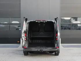 Ford Transit Custom 320 2.5 PHEV L2H1 Limited 232pk - 2x Schuifdeur - Trekhaak - Stoel/Stuurverwarming - ACC - Blindspot - Keyless - Rijklaar thumbnail 8