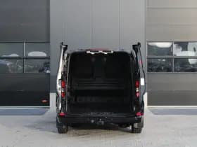 Ford Transit Custom 320 2.5 PHEV L2H1 Limited 232pk - 2x Schuifdeur - Trekhaak - Stoel/Stuurverwarming - Blindspot - Keyless - Rijklaar thumbnail 8