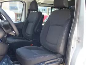 Renault Trafic 2.0 Blue dCi 170pk T29 L2H1 Extra DC - 2x Schuifdeur - Carplay - LED - Blind Spot - Navigatie - Camera - Trekhaak - Stoelverwarming - Rijklaar thumbnail 12