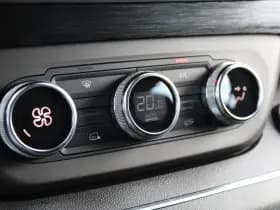 Renault Trafic 2.0 Blue dCi 170pk T29 L2H1 Extra DC - 2x Schuifdeur - Carplay - LED - Blind Spot - Navigatie - Camera - Trekhaak - Stoelverwarming - Rijklaar thumbnail 23