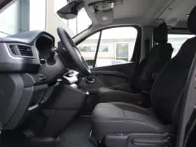 Renault Trafic 2.0 Blue dCi 170pk T29 L2H1 Extra DC - 2x Schuifdeur - Carplay - LED - Blind Spot - Navigatie - Camera - Trekhaak - Stoelverwarming - Rijklaar thumbnail 11