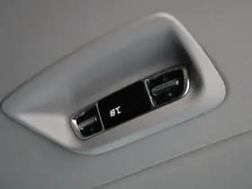 Mercedes-Benz V-Klasse 300d - Avantgarde - DC - 4-matic - 360 Cam - Multibeam - Elektrische schuifdeuren - Digitale spiegel - Volle auto - Rijklaar thumbnail 48