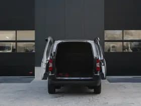 Peugeot E-Partner 136 L1 50 kWh 136pk - Airco - Cruise - PDC - Camera - Stoelverwarming - Rijklaar thumbnail 7
