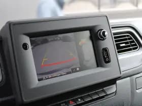 Renault Master T35 2.3 dCi 180pk L3H2 - Airco - Navigatie - Camera - Cruise - Parkeersensoren - 105l tank - Rijklaar thumbnail 13