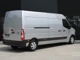 Renault Master T35 2.3 dCi 180pk L3H2 - Airco - Navigatie - Camera - Cruise - Parkeersensoren - 105l tank - Rijklaar thumbnail 3