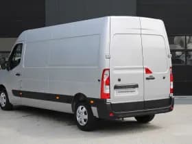 Renault Master T35 2.3 dCi 180pk L3H2 - Airco - Navigatie - Camera - Cruise - Parkeersensoren - 105l tank - Rijklaar thumbnail 22