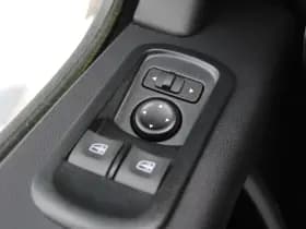 Renault Master T35 2.3 dCi 180pk L3H2 - Airco - Navigatie - Camera - Cruise - Parkeersensoren - 105l tank - Rijklaar thumbnail 9