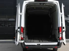 Ford Transit 350 2.0 TDCI L4H3 Trend RWD 130pk - 270gr deuren - Camera - Cruise - Carplay - Airco - PDC - Rijklaar thumbnail 7