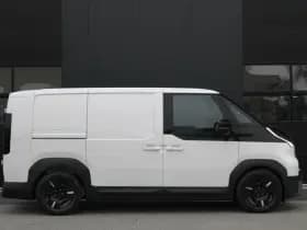 Kia PV5 L2H1 Essential 71.2 kWh 164pk - 416km WLTP - Stoel/Stuurverwarming - Keyless - V2L - Camera - ACC met stuurhulp - Rijklaar thumbnail 4