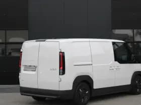 Kia PV5 L2H1 Essential 71.2 kWh 164pk - 416km WLTP - Stoel/Stuurverwarming - Keyless - V2L - Camera - ACC met stuurhulp - Rijklaar thumbnail 5