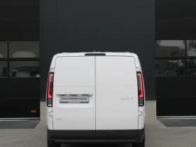 Kia PV5 L2H1 Essential 71.2 kWh 164pk - 416km WLTP - Stoel/Stuurverwarming - Keyless - V2L - Camera - ACC met stuurhulp - Rijklaar thumbnail 6