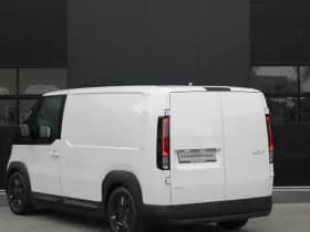 Kia PV5 L2H1 Essential 71.2 kWh 164pk - 416km WLTP - Stoel/Stuurverwarming - Keyless - V2L - Camera - ACC met stuurhulp - Rijklaar thumbnail 8