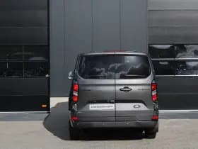 Ford Transit Custom 340 2.5 PHEV L2H1 Limited 232pk 9 Zits - Keyless - ACC - Blindspot - Camera - Carplay - Navi - Prijs excl. BTW - Rijklaar thumbnail 6