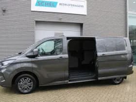 Ford Transit Custom 320 2.0 TDCI L2H1 Limited 170pk - 1+1 Stoelopstelling - 2x Schuifdeur - Adaptive Cruise - Verwarmd stuur - Blind spot - Navigatie - Camera - Draadloos laden - Rijklaar thumbnail 14