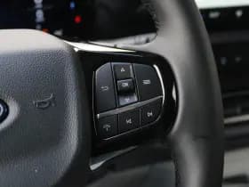 Ford Transit Custom 320 2.0 TDCI L2H1 Limited 170pk - 1+1 Stoelopstelling - 2x Schuifdeur - Adaptive Cruise - Verwarmd stuur - Blind spot - Navigatie - Camera - Draadloos laden - Rijklaar thumbnail 25