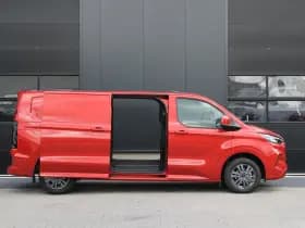 Ford Transit Custom 320 2.0 TDCI L2H1 Limited 170pk - 1+1 Stoelopstelling - 2x Schuifdeur - Adaptive Cruise - Verwarmd stuur - Blind spot - Navigatie - Camera - Draadloos laden - Rijklaar thumbnail 5