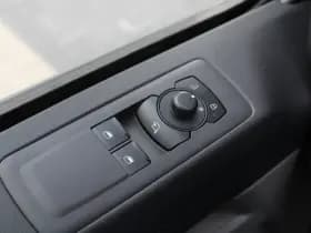 Ford Transit Custom 320 2.0 TDCI L2H1 Trend DC 6 Zits 170pk - Trekhaak - Stoel/Stuurverwarming - Cruise - 70l Tank - LED - Rijklaar thumbnail 16