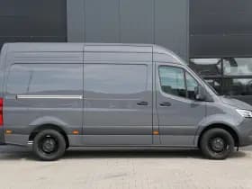 Mercedes-Benz Sprinter thumbnail 4