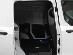 Ford E-Transit Courier thumbnail 13