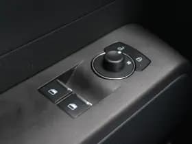 Ford E-Transit Courier thumbnail 25