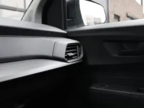 Ford E-Transit Courier thumbnail 38