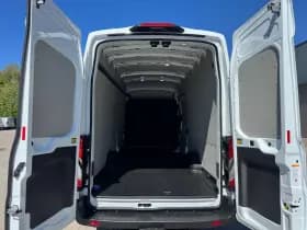Ford Transit thumbnail 9