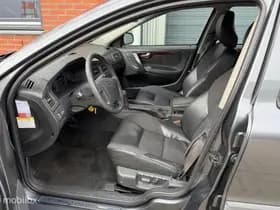 Volvo V70 thumbnail 4